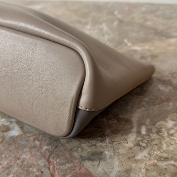 Chloe 2-tone leather pouch - Picture 5 of 10
